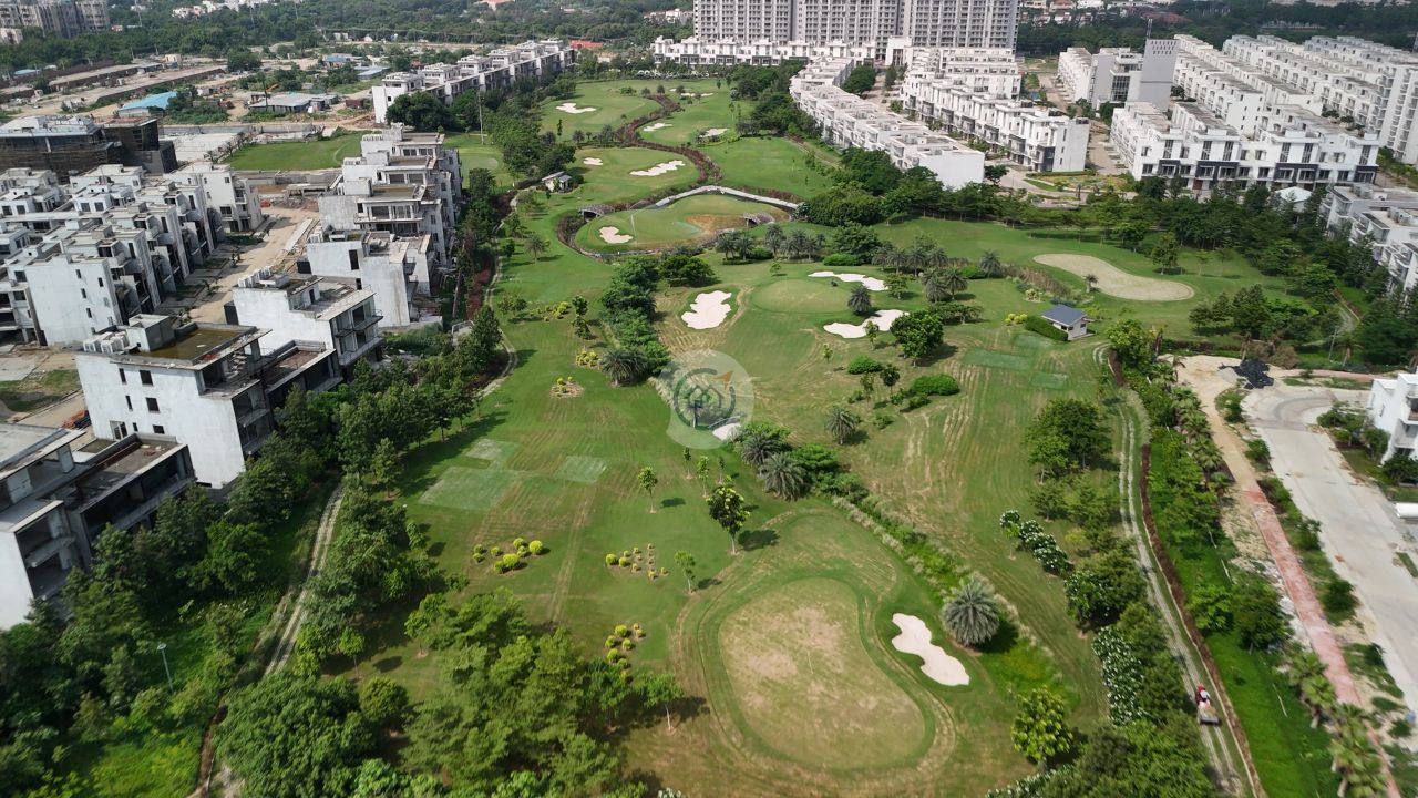 Godrej Golf Link Villas