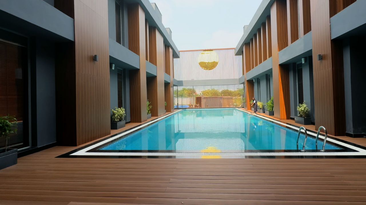 Greenbay The Monarque
