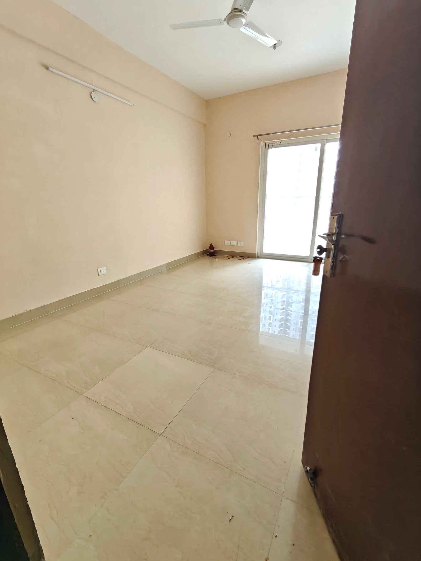 3 BHK Apartment in Amrapali Golf Homes at Greater Noida West