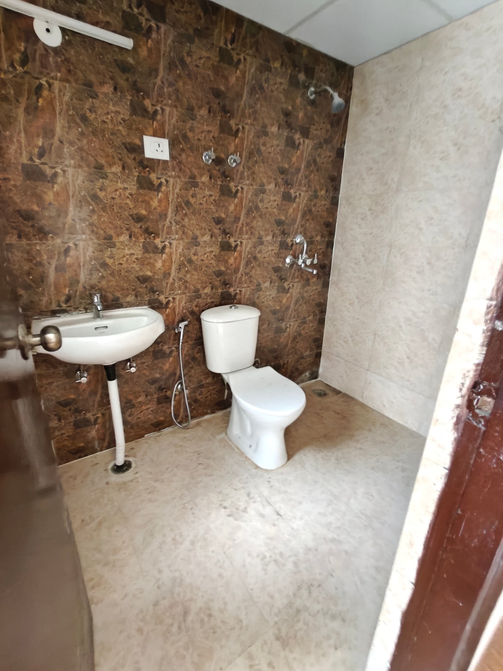 3 BHK Apartment in Amrapali Golf Homes at Greater Noida West