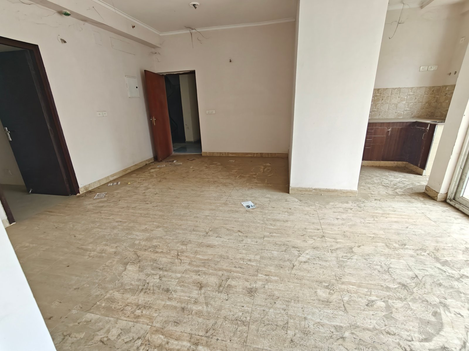2 BHK Apartment in Amrapali Golf Homes at Greater Noida West